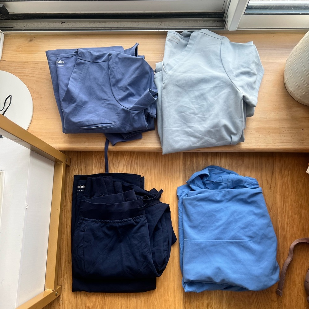Mandala and figs scrubs